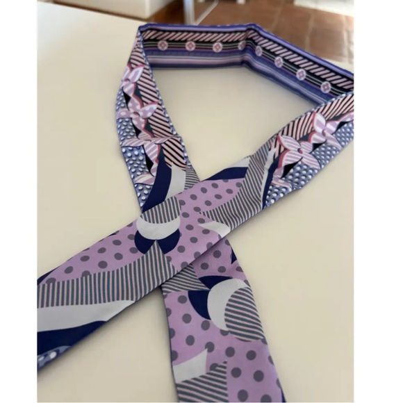 LOUIS VUITTON Silk Pop Monogram BB Bandeau Scarf - Picture 10 of 17